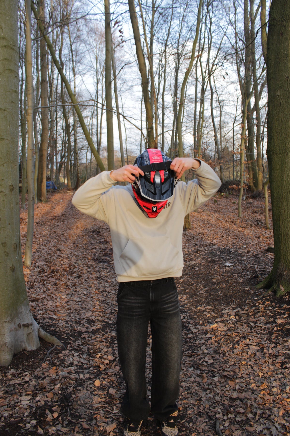 Baggy MTB jeans built for downhill and freeride riding
